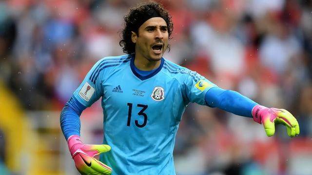 【世界杯】奥乔亚扑出莱万点球，墨西哥0-0闷平波兰